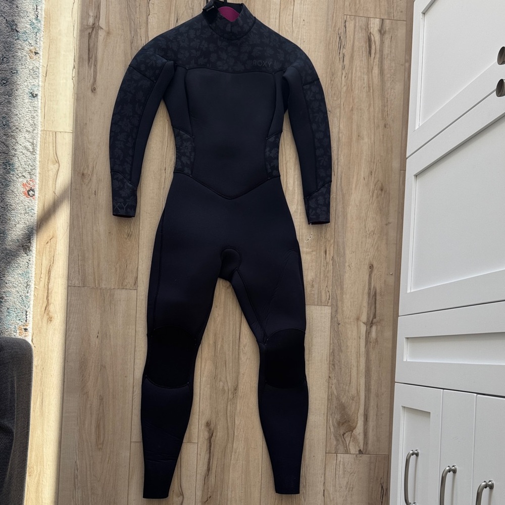 Roxy Black 4/3 Swell Series Back Zip Wetsuit